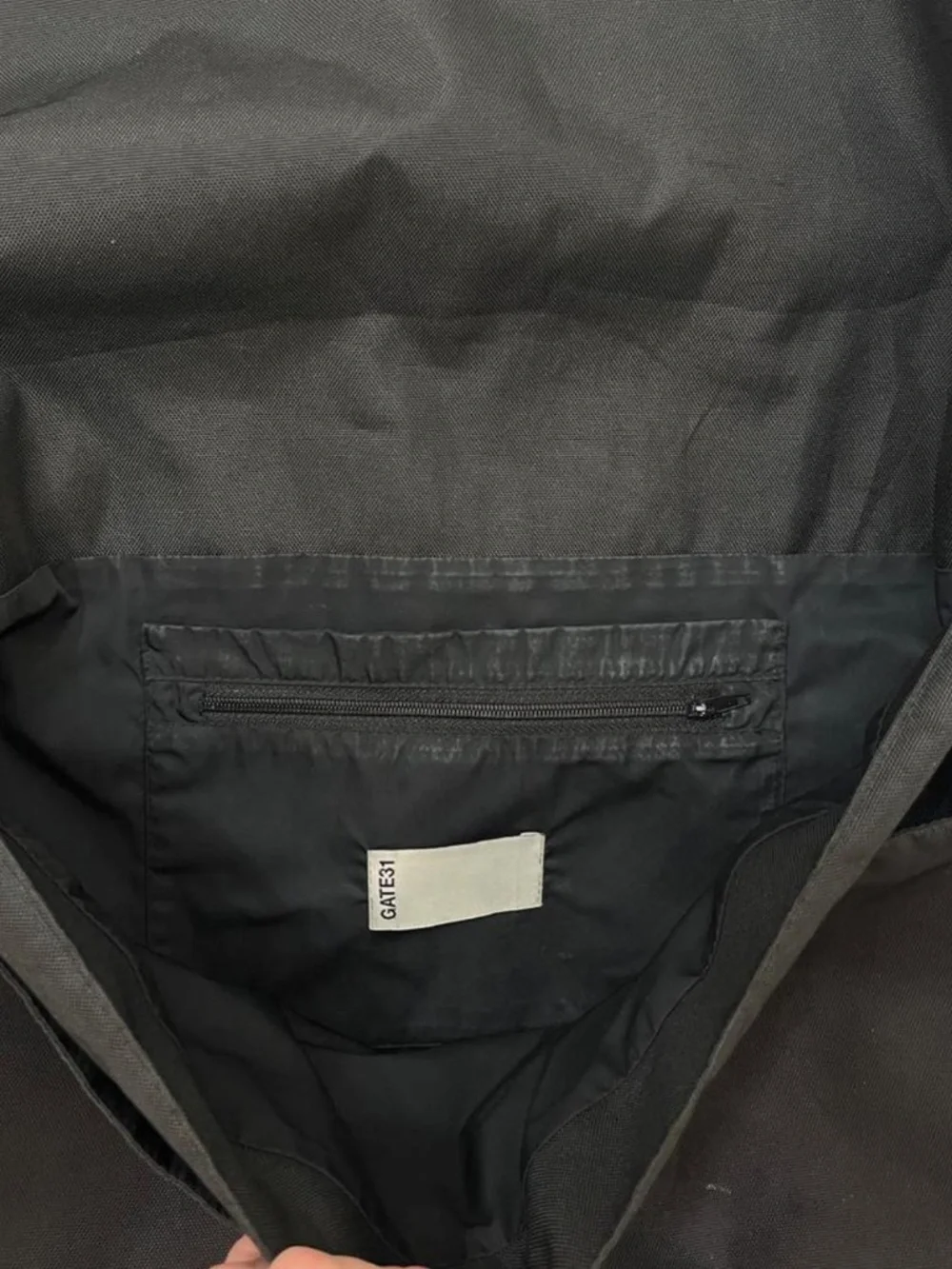 GATE31 Black Messenger Bag with Adjustable Strap
